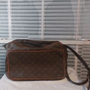 Louis Vuitton Nile bag